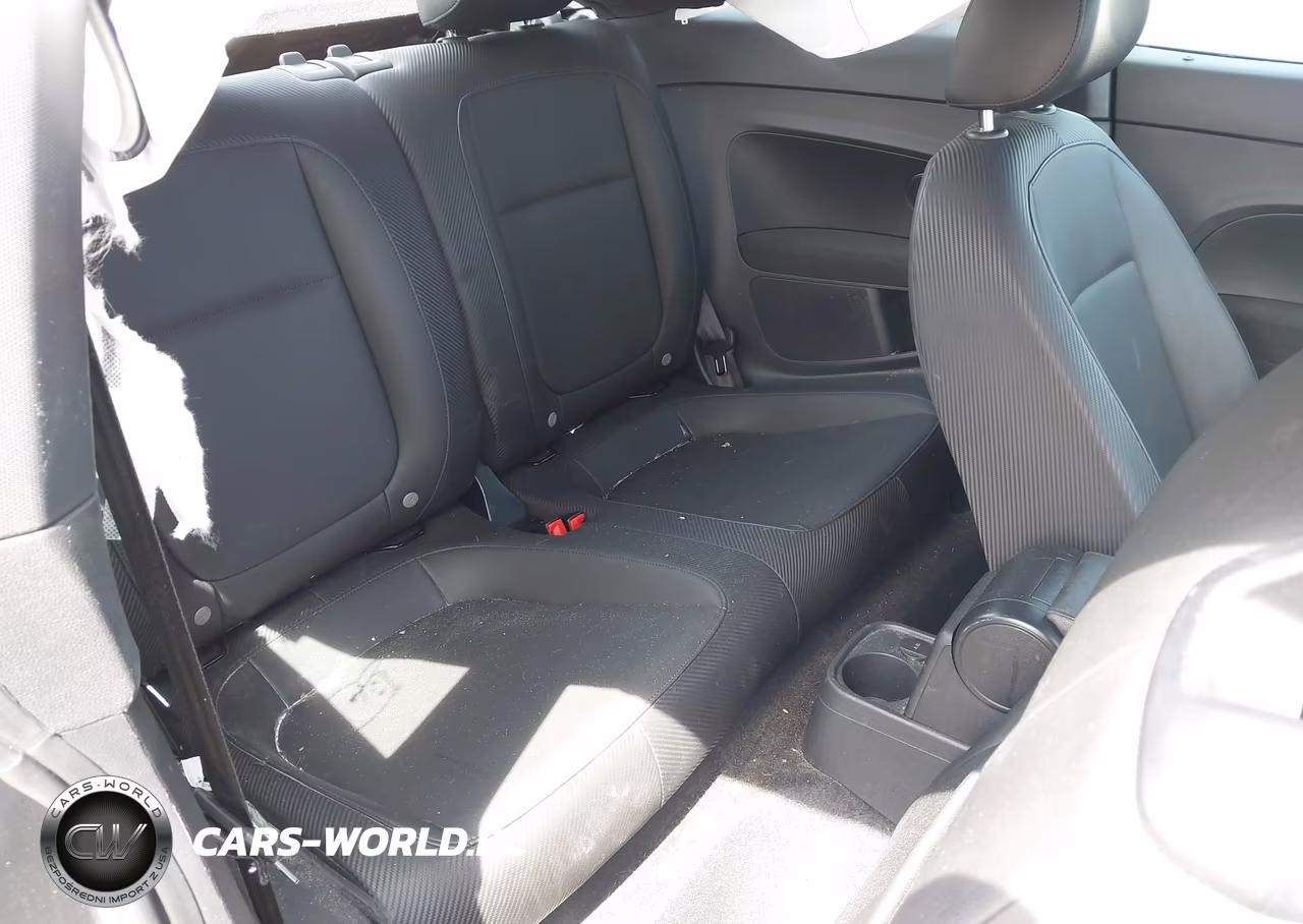 2018 Volkswagen Beetle 2.0T Coast-2.0T S VIN:3VWFD7AT9JM711336 - 8