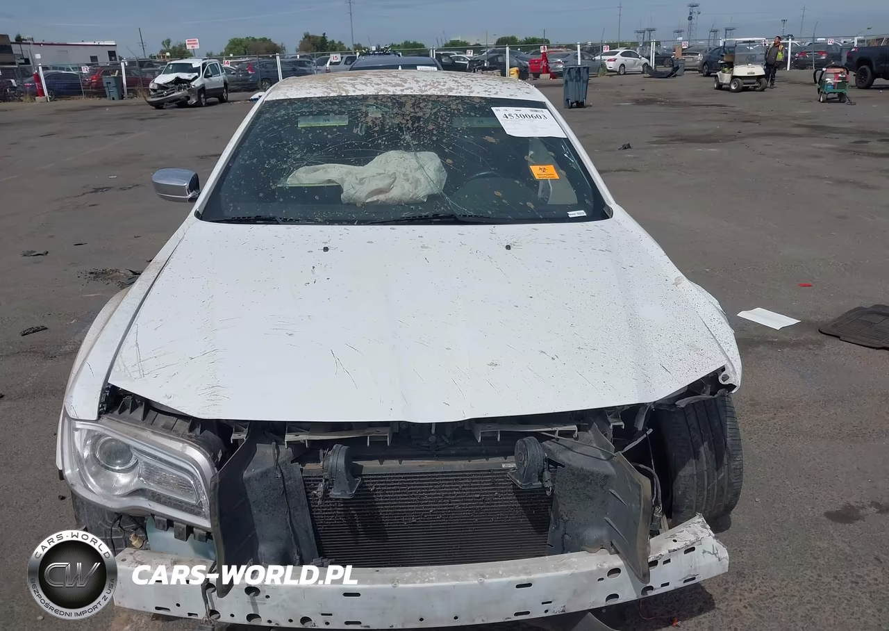 2019 Chrysler 300 Limited VIN:2C3CCAEG7KH527956 - 12
