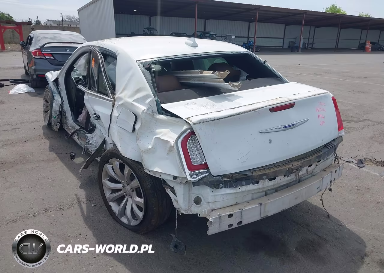 2019 Chrysler 300 Limited VIN:2C3CCAEG7KH527956 - 3