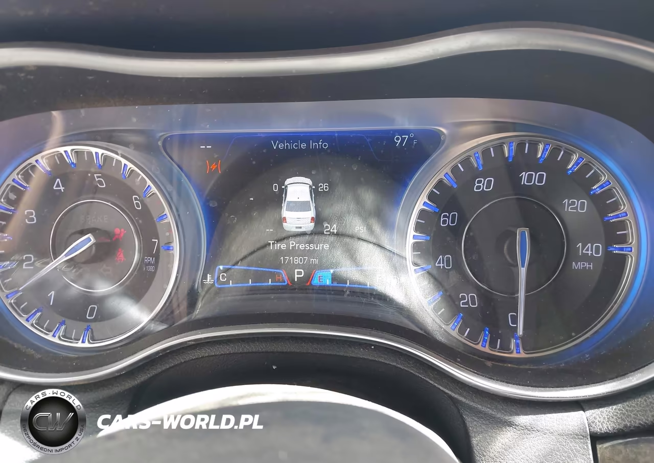 2019 Chrysler 300 Limited VIN:2C3CCAEG7KH527956 - 7