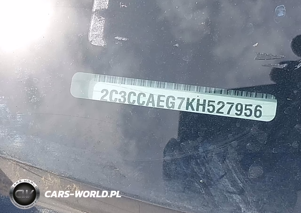 2019 Chrysler 300 Limited VIN:2C3CCAEG7KH527956 - 9