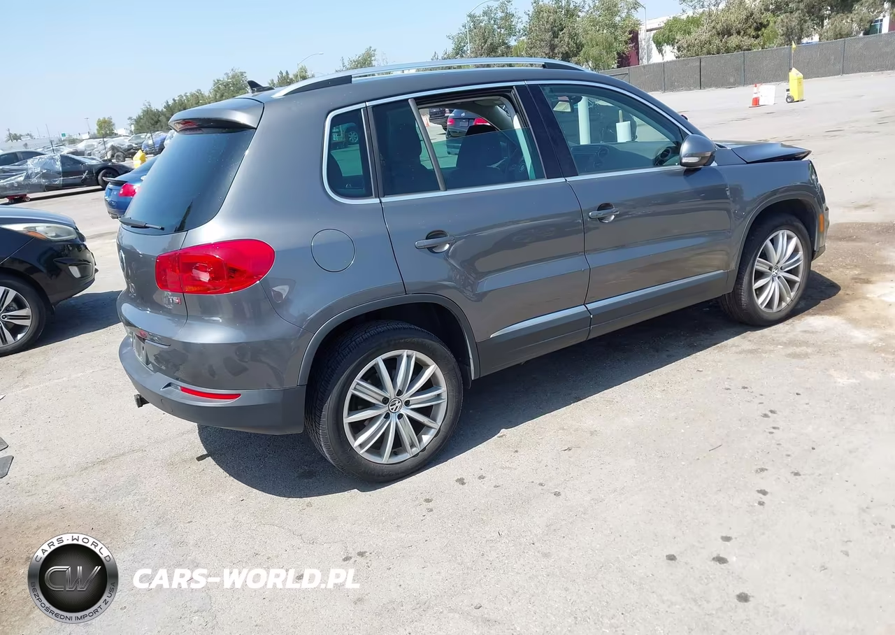 2016 Volkswagen Tiguan Se VIN:WVGAV7AX0GW611711 - 4