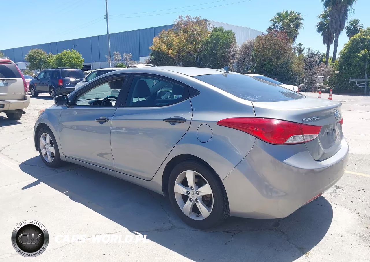2013 Hyundai Elantra Gls VIN:KMHDH4AE3DU799374 - 3