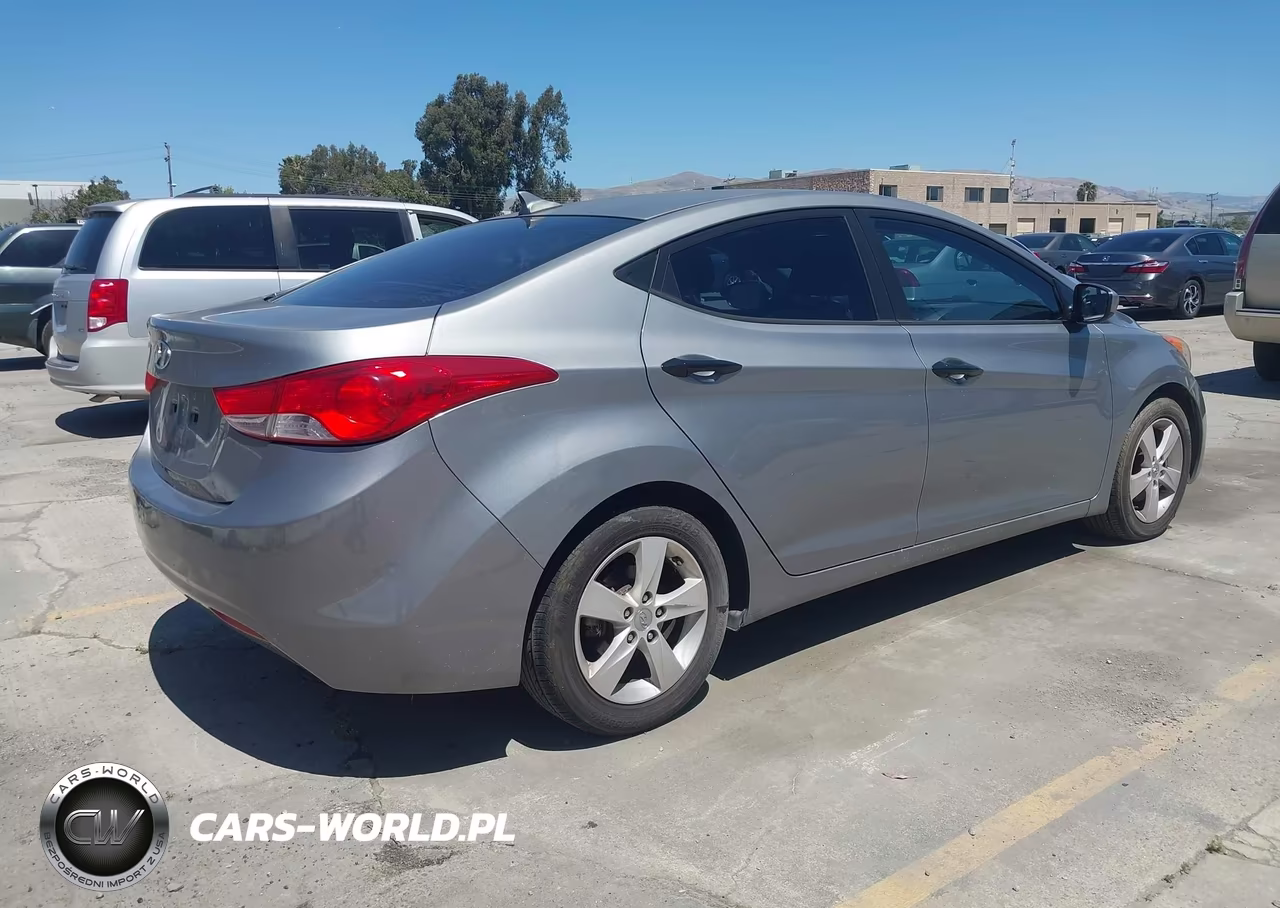 2013 Hyundai Elantra Gls VIN:KMHDH4AE3DU799374 - 4