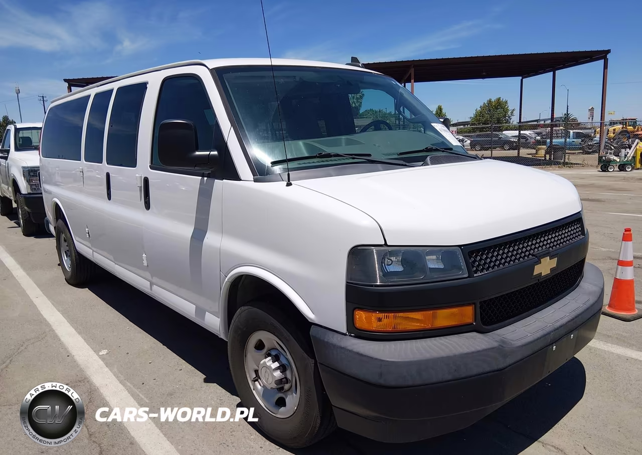 2019 Chevrolet Express 3500 Ls – zdjęcie 1 z 17