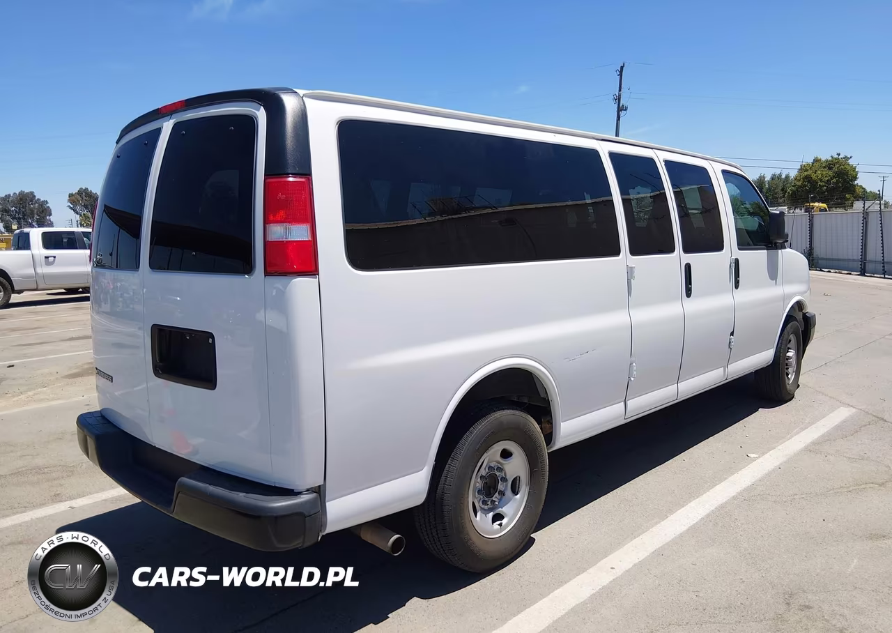 2019 Chevrolet Express 3500 Ls VIN:1GAZGNFG4K1345722 - 4