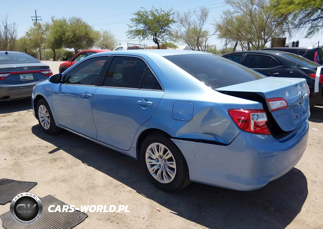 2014 Toyota Camry Hybrid Le VIN:4T1BD1FK5EU110193 - 3