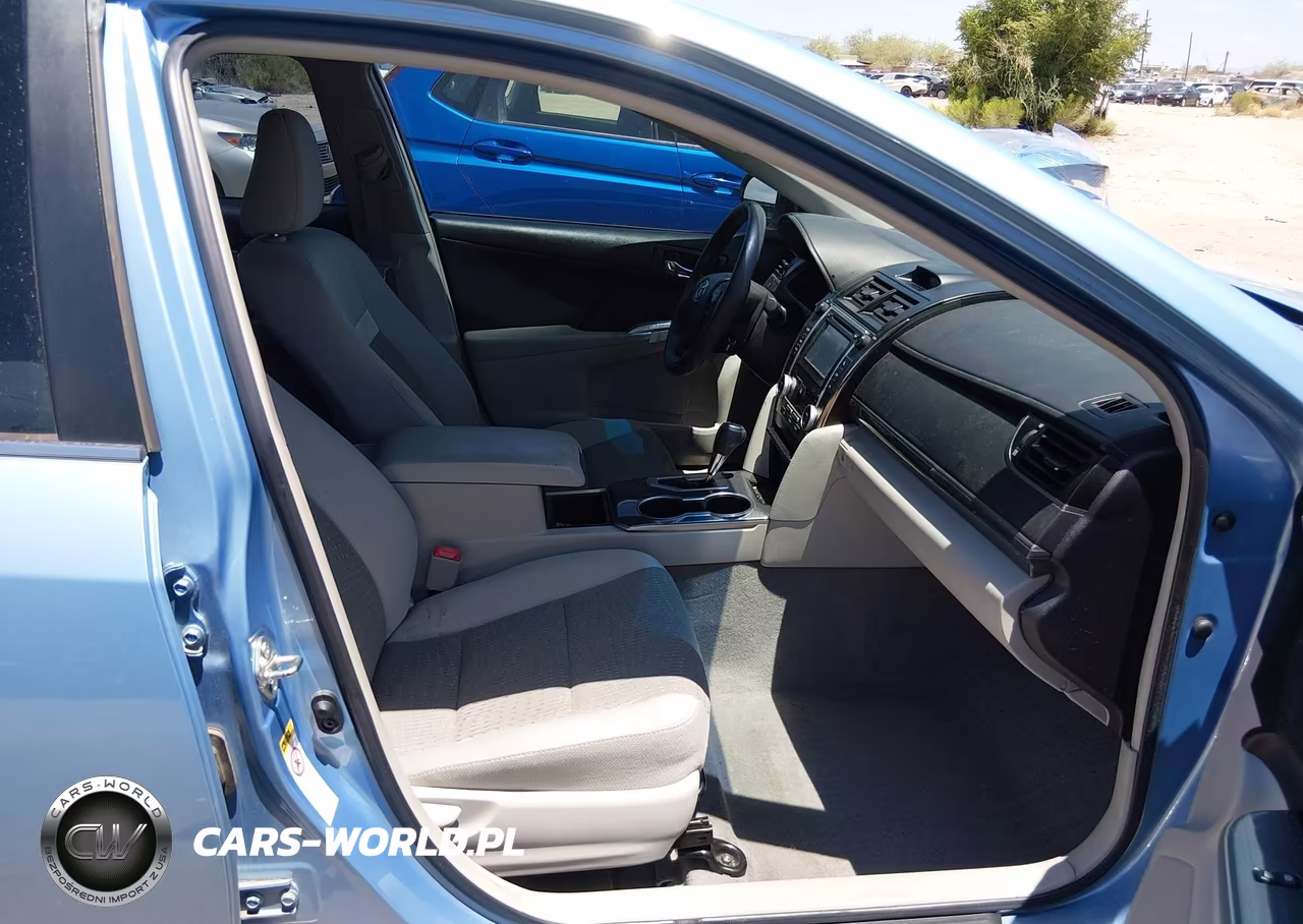 2014 Toyota Camry Hybrid Le VIN:4T1BD1FK5EU110193 - 5
