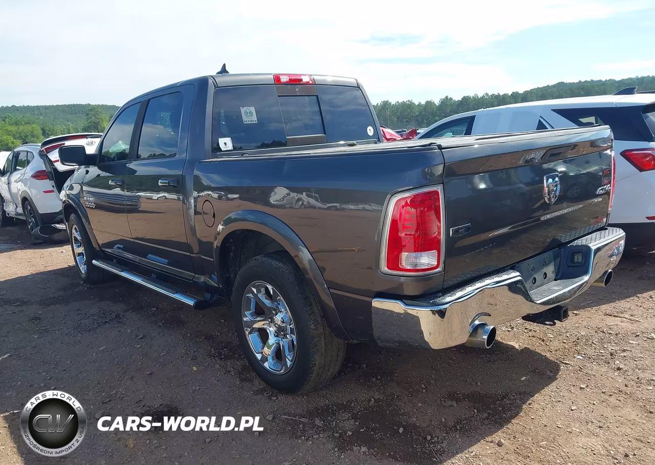 2015 Ram 1500 Laramie VIN:1C6RR7NT5FS536942 - 3