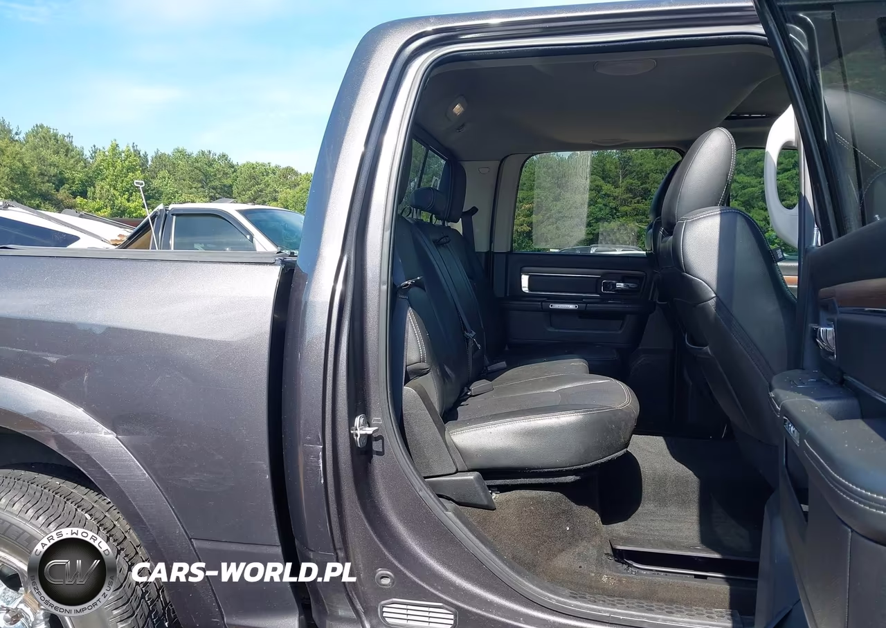 2015 Ram 1500 Laramie VIN:1C6RR7NT5FS536942 - 8