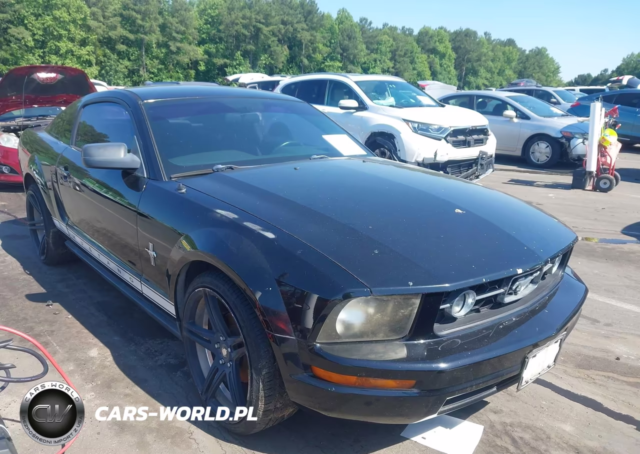 2007 Ford Mustang V6 Deluxe-V6 Premium
