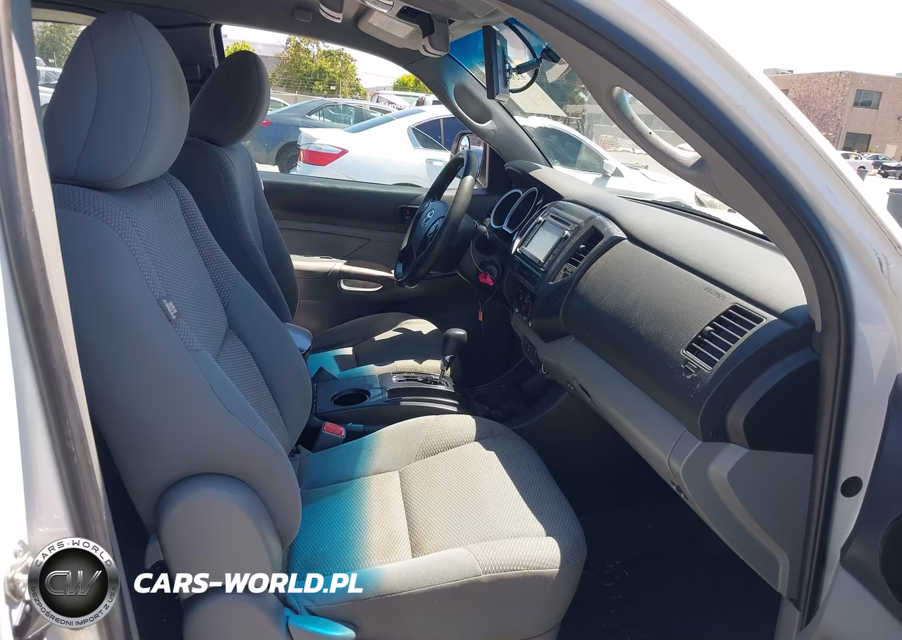 2015 Toyota Tacoma VIN:5TFTX4CN0FX055121 - 5