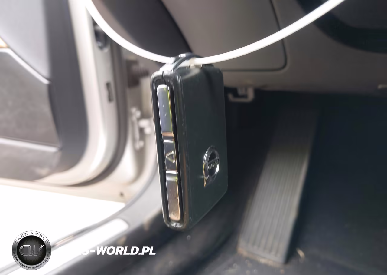 2018 Volvo S90 T5 Momentum VIN:LVY102MK1JP055490 - 11