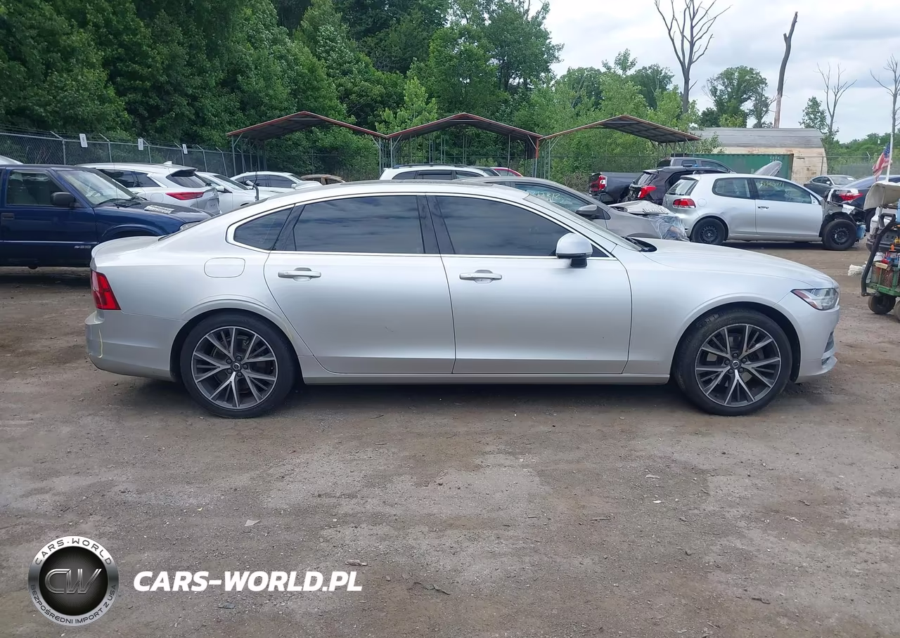 2018 Volvo S90 T5 Momentum VIN:LVY102MK1JP055490 - 13