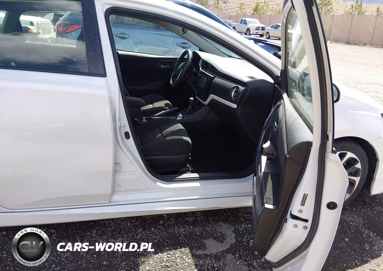 2018 Toyota Corolla Im VIN:JTNKARJE0JJ573119 - 5