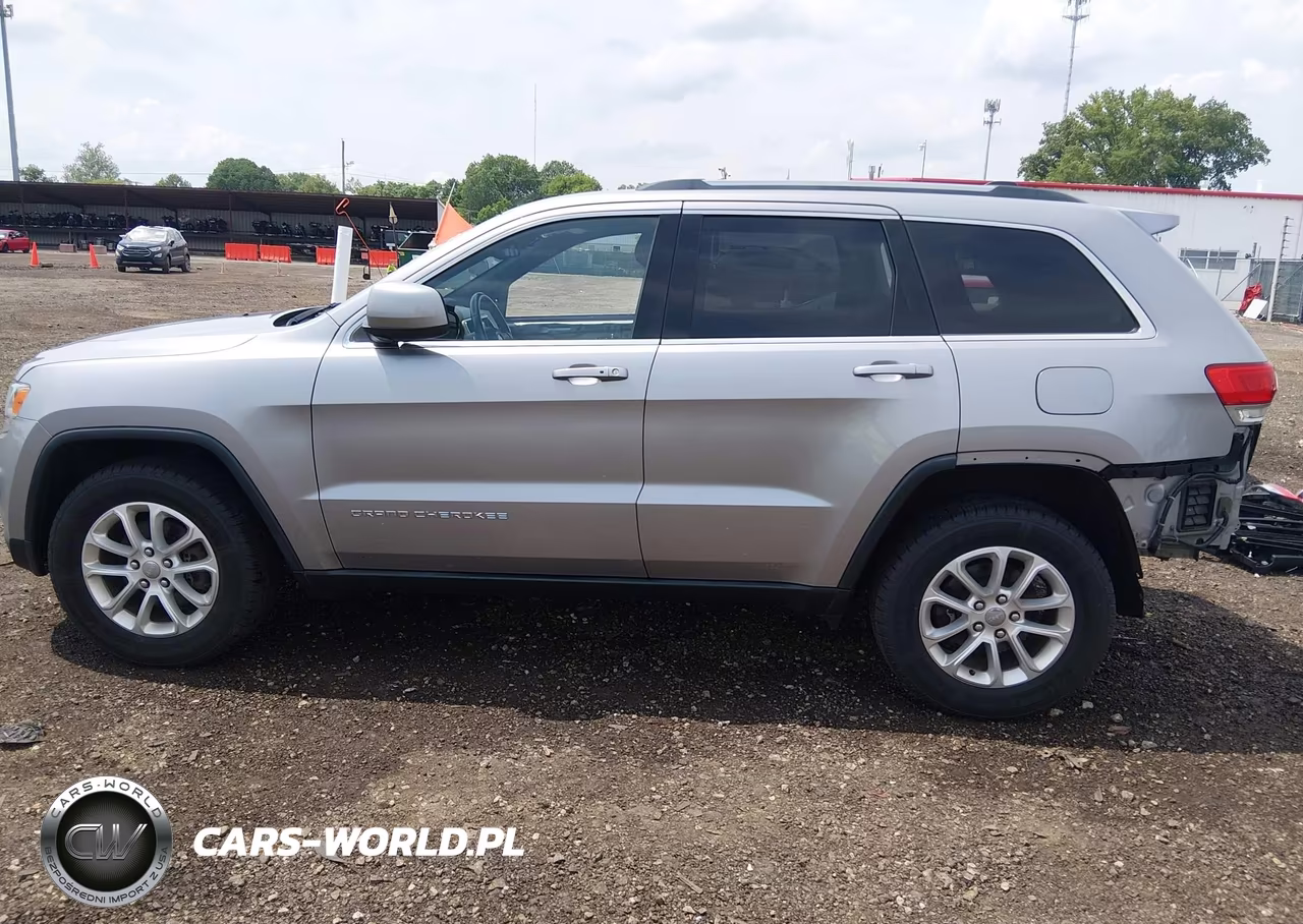 2015 Jeep Grand Cherokee Laredo VIN:1C4RJFAG4FC140448 - 15