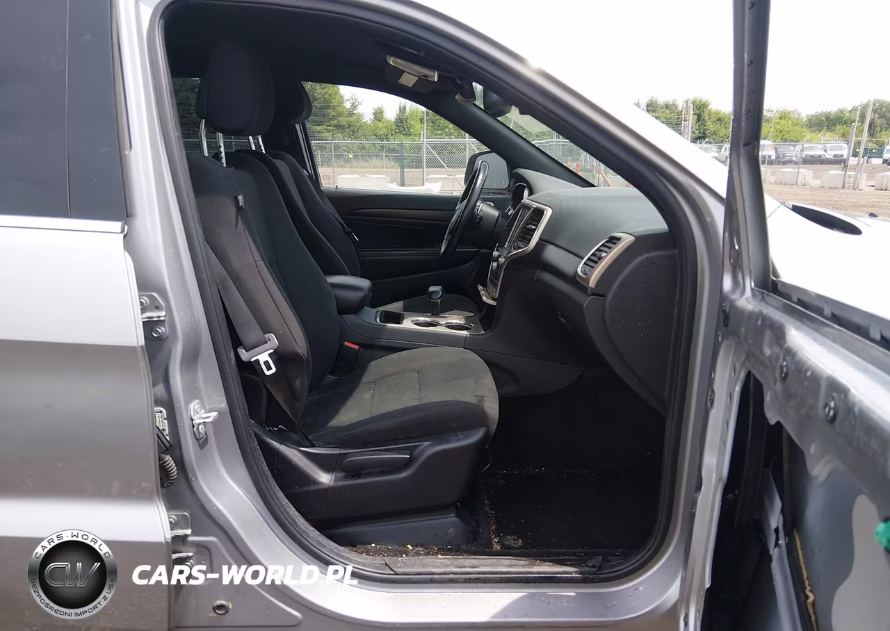 2015 Jeep Grand Cherokee Laredo VIN:1C4RJFAG4FC140448 - 5
