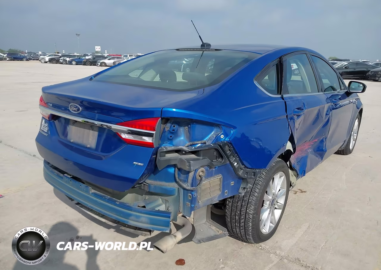 2017 Ford Fusion Se VIN:3FA6P0H79HR104852 - 4