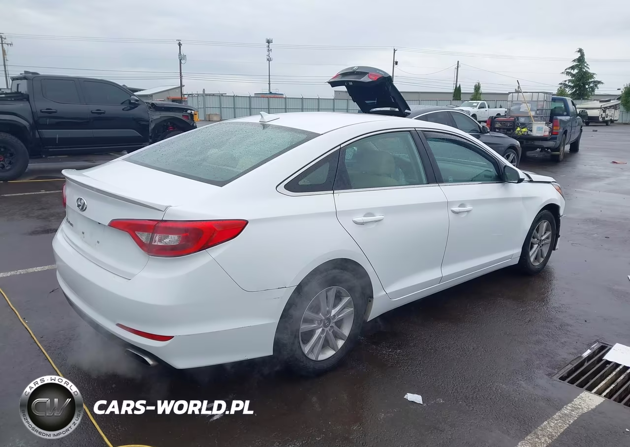 2015 Hyundai Sonata Se VIN:5NPE24AF4FH220098 - 4
