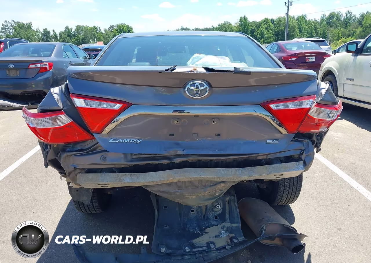 2016 Toyota Camry Se VIN:4T1BF1FKXGU165168 - 17