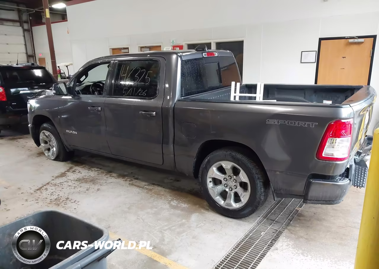 2021 Ram 1500 Big Horn 4X4 5'7 Box VIN:1C6SRFFT8MN804095 - 3