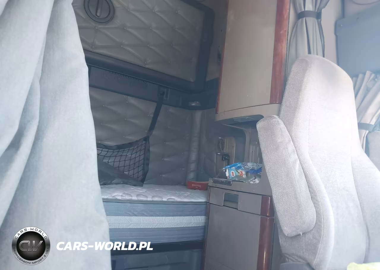 2017 Freightliner Cascadia 125 VIN:3AKJGLDR9HSHY5137 - 6