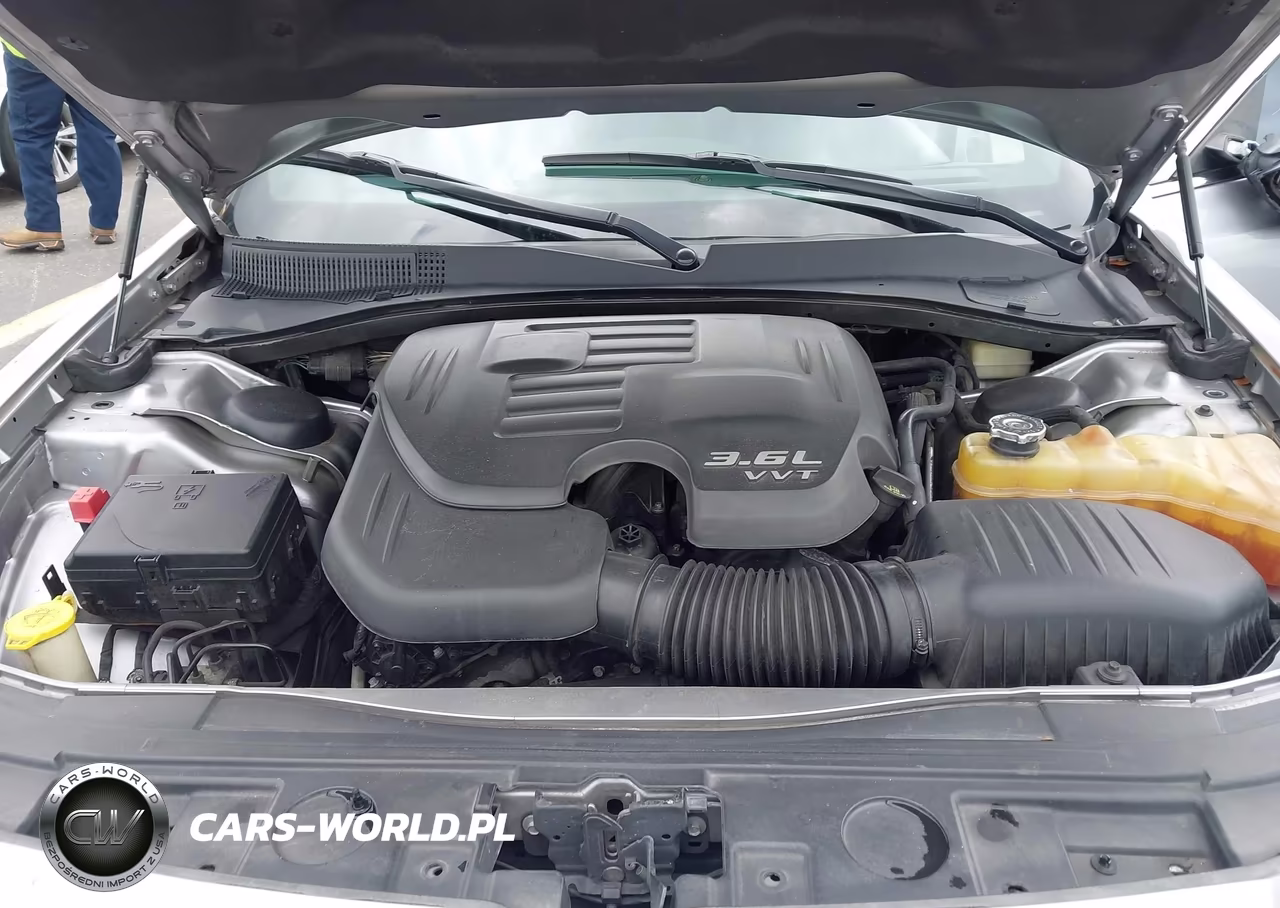 2014 Chrysler 300 VIN:2C3CCAAG3EH289081 - 10