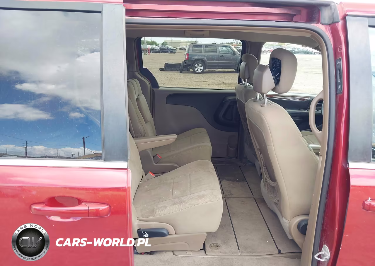 2011 Chrysler Town & Country Touring VIN:2A4RR5DG5BR704800 - 8