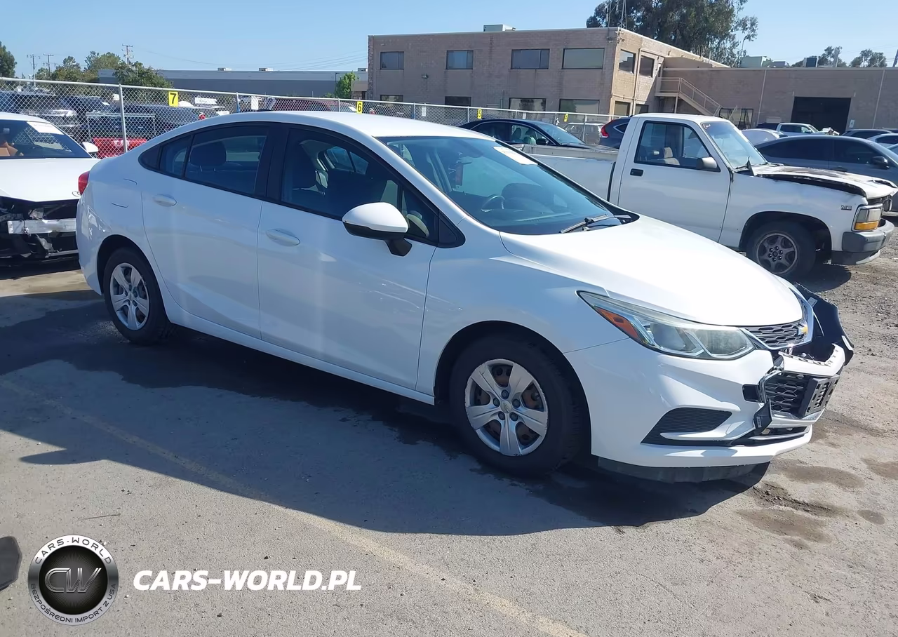 2017 Chevrolet Cruze Ls Auto – zdjęcie 1 z 16