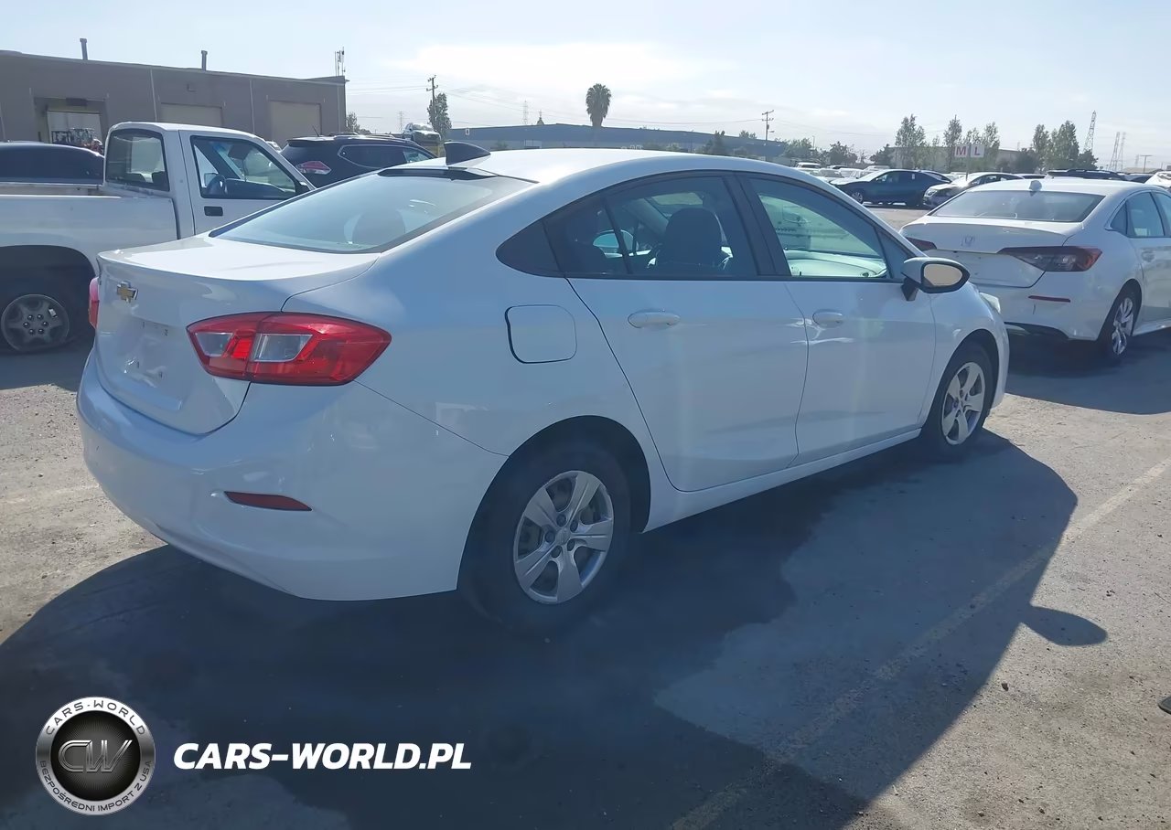 2017 Chevrolet Cruze Ls Auto VIN:1G1BC5SMXH7216723 - 4
