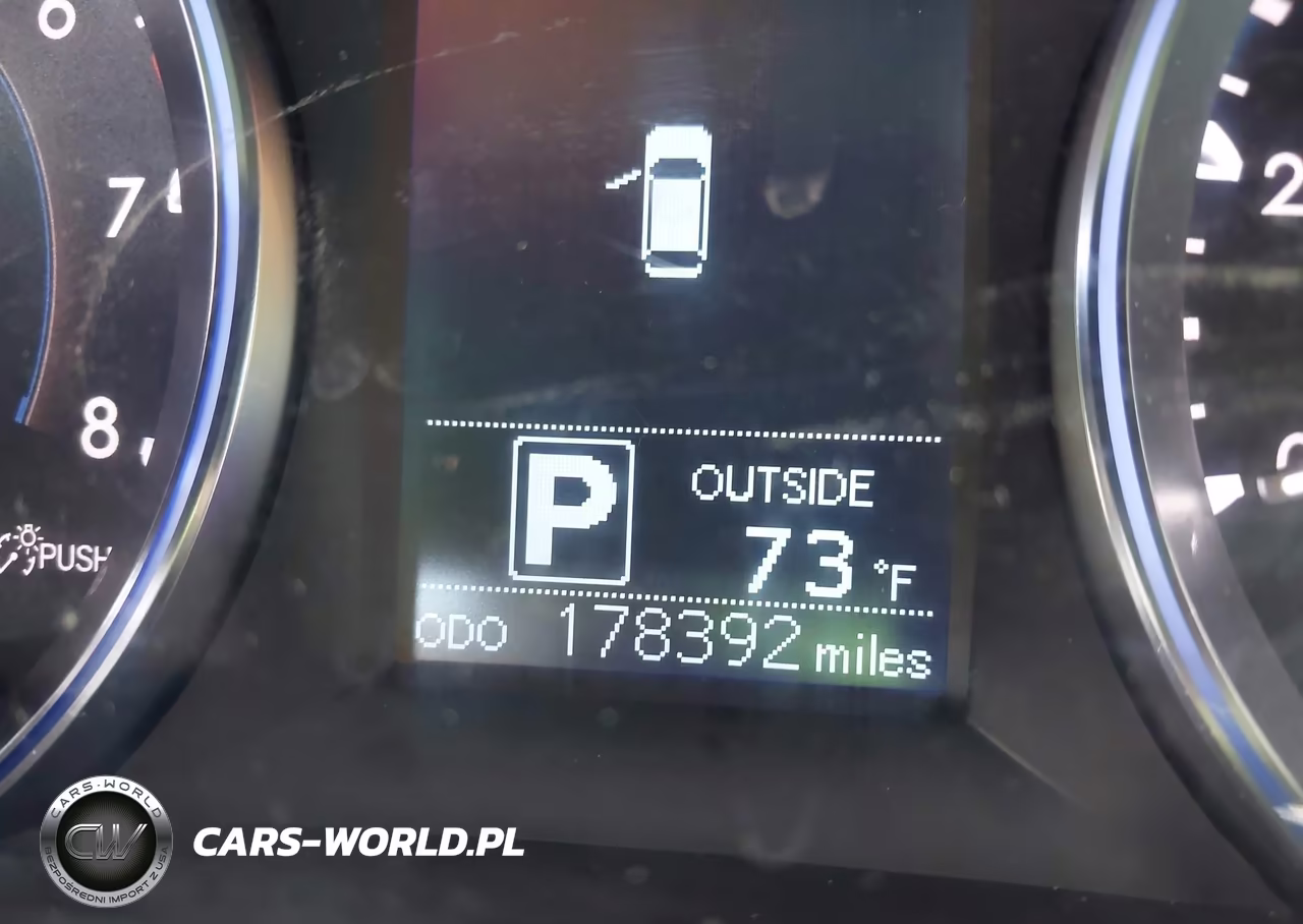 2014 Toyota Highlander Le V6 VIN:5TDBKRFH6ES008743 - 15