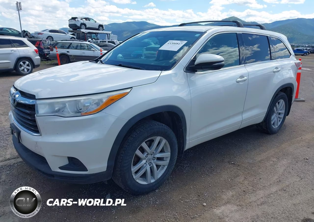 2014 Toyota Highlander Le V6 VIN:5TDBKRFH6ES008743 - 2