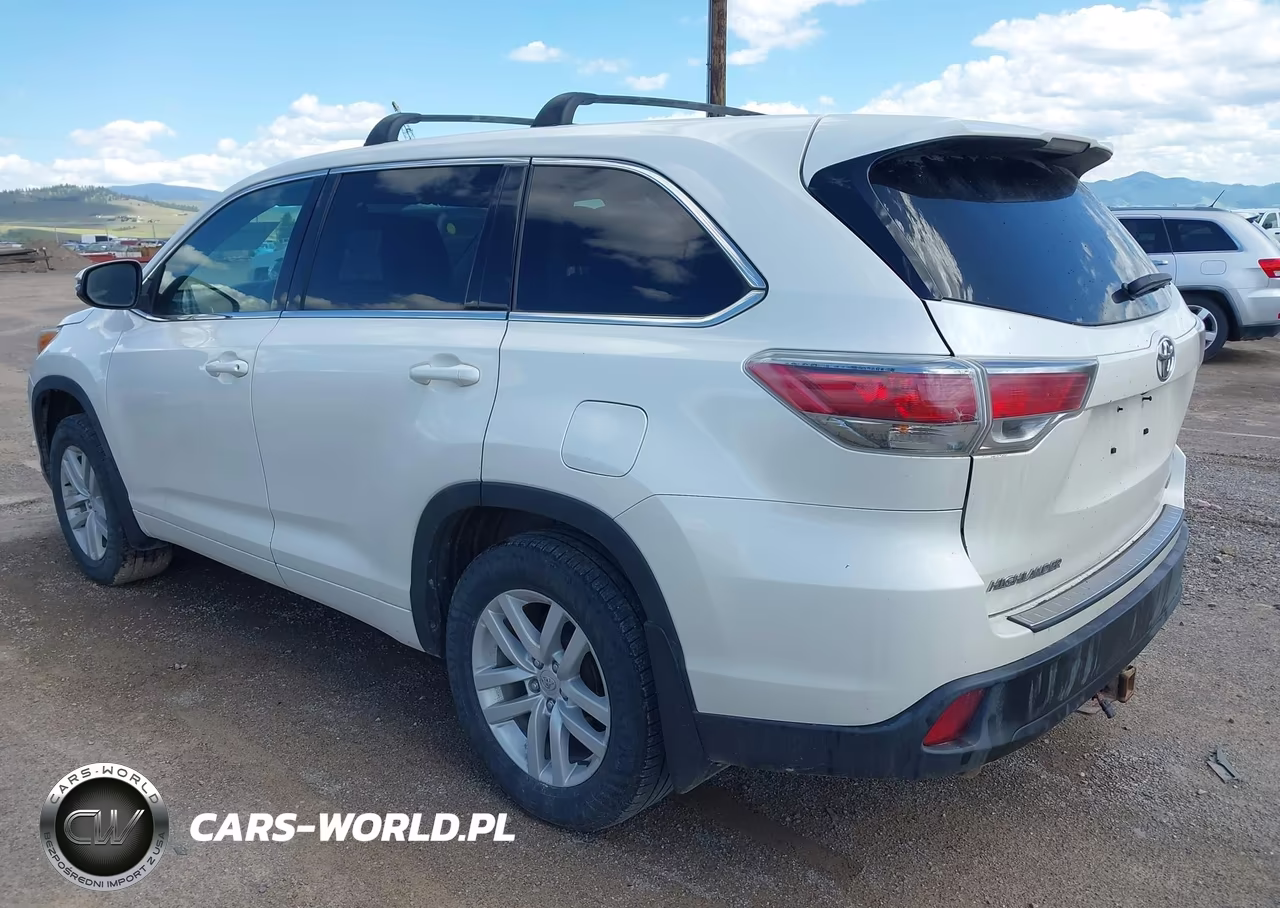 2014 Toyota Highlander Le V6 VIN:5TDBKRFH6ES008743 - 3