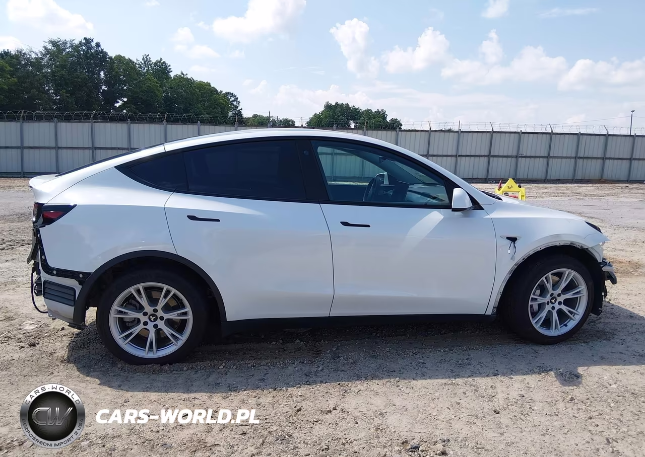 2021 Tesla Model Y Long Range Dual Motor All-Wheel Drive VIN:5YJYGDEE1MF192076 - 14