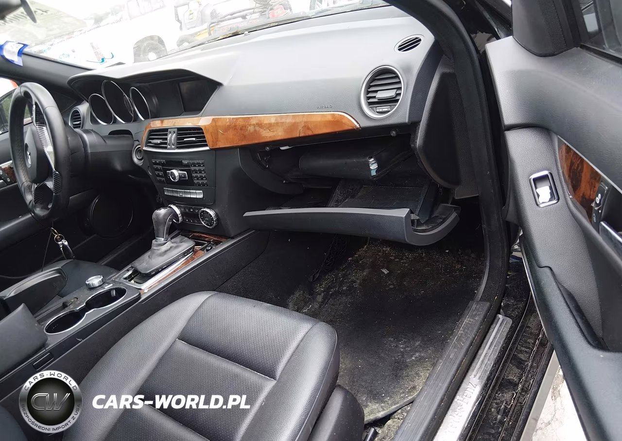 2012 Mercedes-Benz C 250 Sport VIN:WDDGF4HBXCR221850 - 5