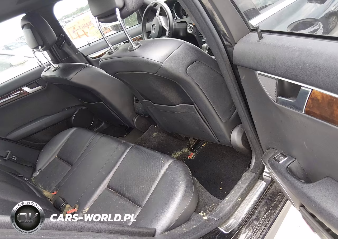 2012 Mercedes-Benz C 250 Sport VIN:WDDGF4HBXCR221850 - 8