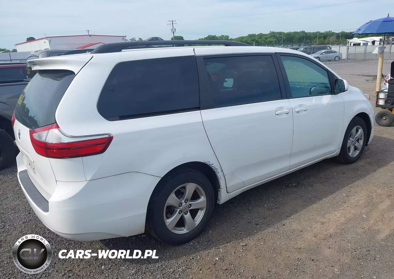 2017 Toyota Sienna Le 8 Passenger VIN:5TDKZ3DC6HS836439 - 4
