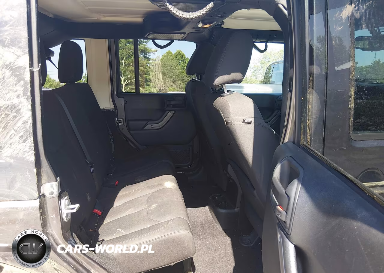 2016 Jeep Wrangler Unlimited Sport VIN:1C4HJWDG5GL236159 - 8