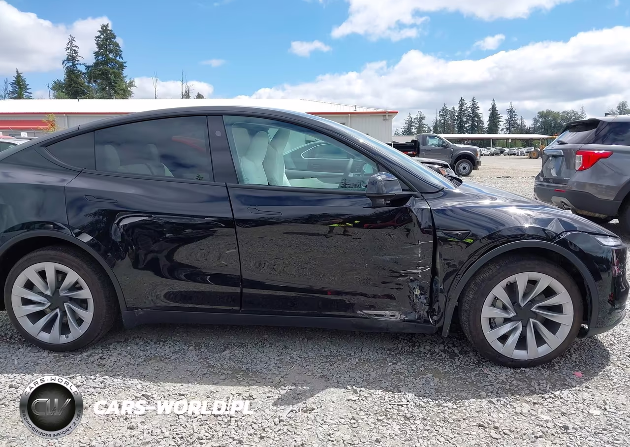 2026 Tesla Model Y All-Wheel Drive-Long Range Launch Series-Premium All-Wheel Drive VIN:7SAYGDEE0TF560524 - 13