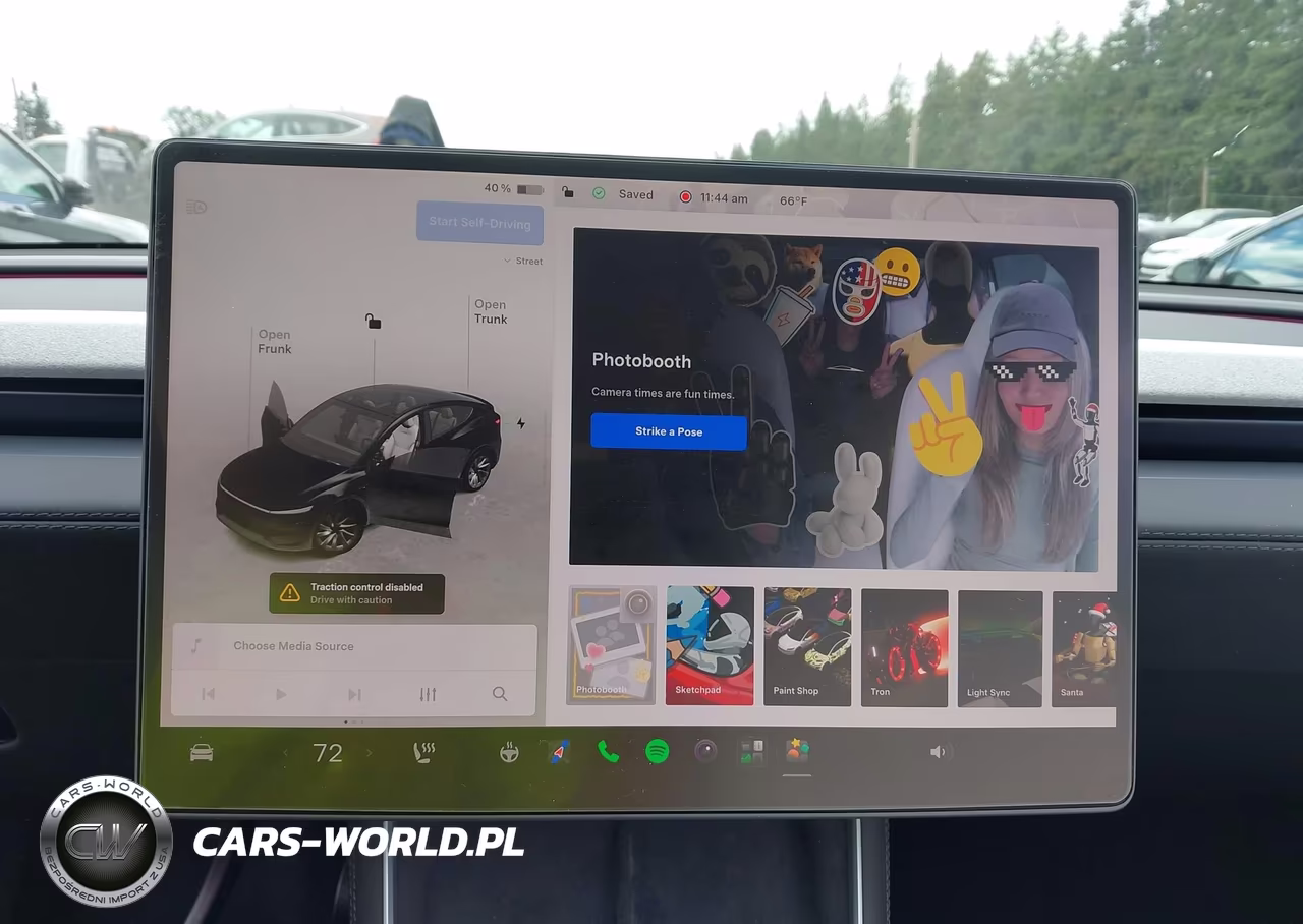 2026 Tesla Model Y All-Wheel Drive-Long Range Launch Series-Premium All-Wheel Drive VIN:7SAYGDEE0TF560524 - 18