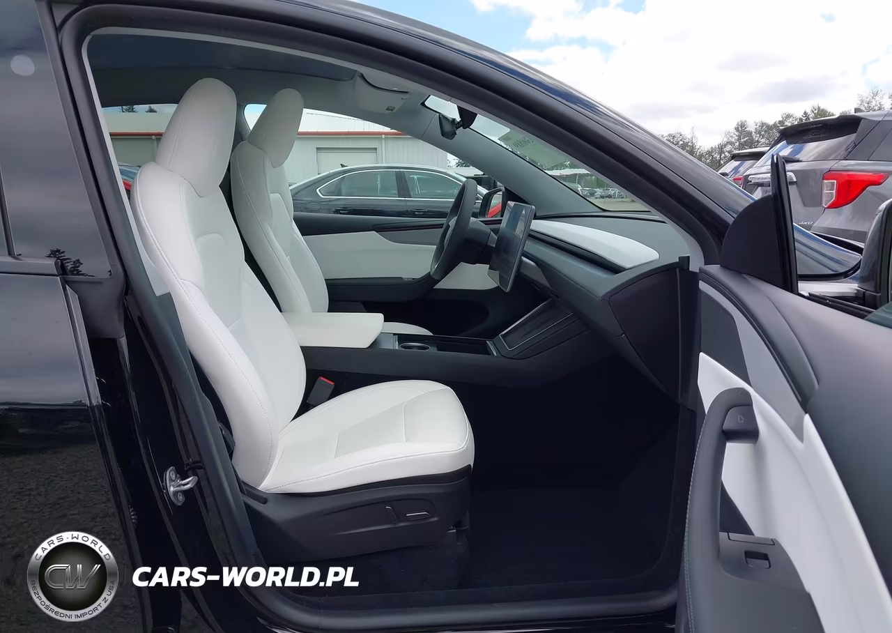 2026 Tesla Model Y All-Wheel Drive-Long Range Launch Series-Premium All-Wheel Drive VIN:7SAYGDEE0TF560524 - 19