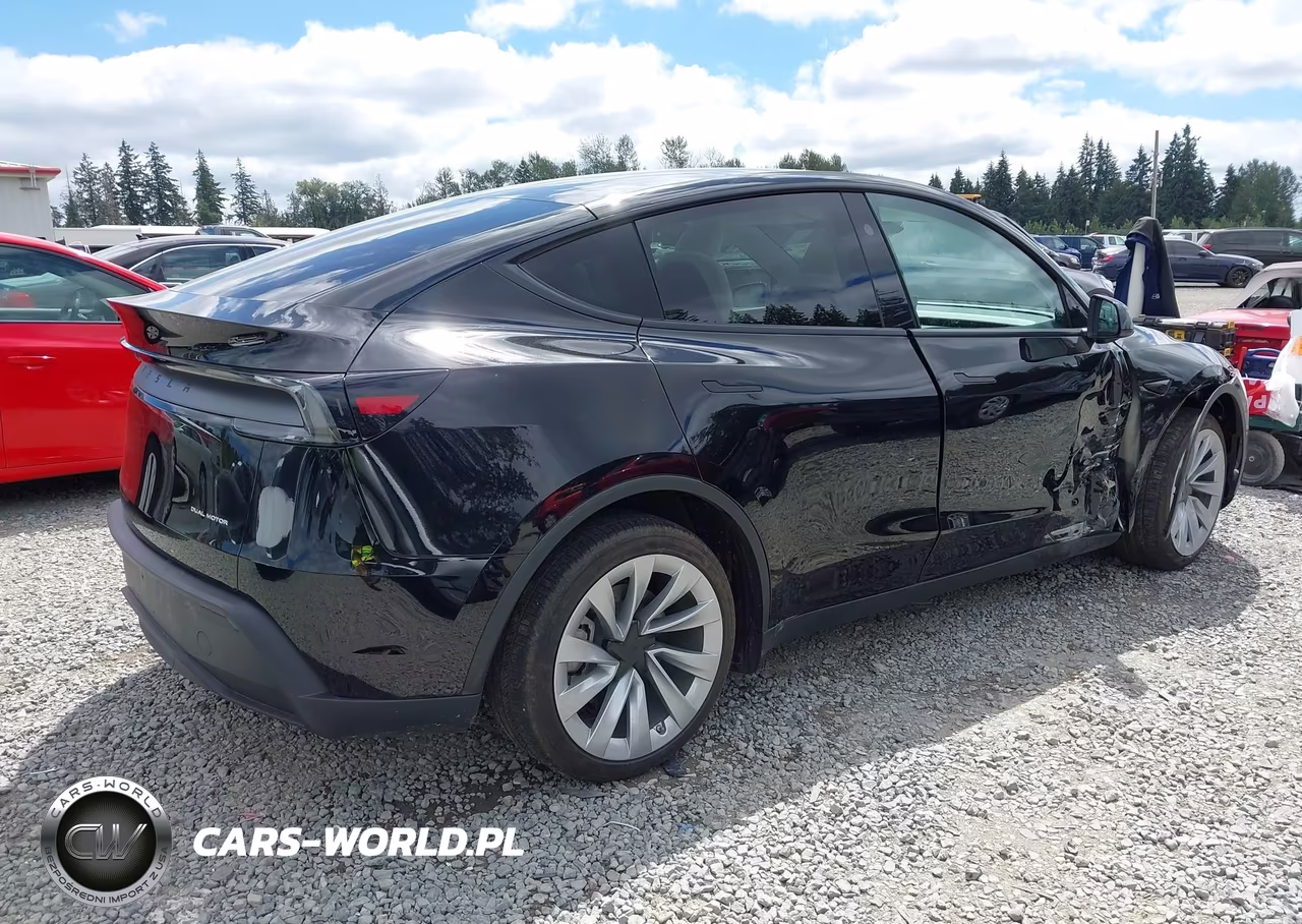 2026 Tesla Model Y All-Wheel Drive-Long Range Launch Series-Premium All-Wheel Drive VIN:7SAYGDEE0TF560524 - 4