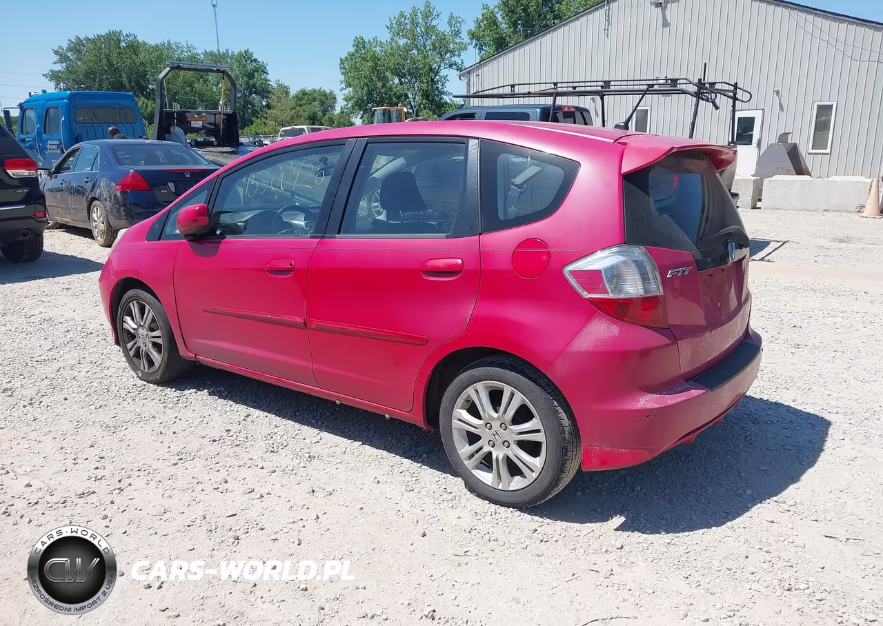 2010 Honda Fit Sport VIN:JHMGE8H42AC001848 - 3