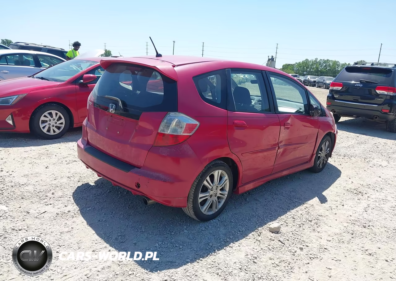 2010 Honda Fit Sport VIN:JHMGE8H42AC001848 - 4