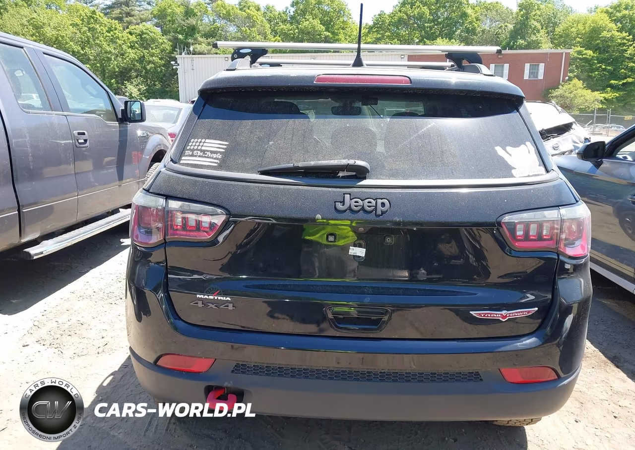 2018 Jeep Compass Trailhawk 4X4 VIN:3C4NJDDB6JT153749 - 17