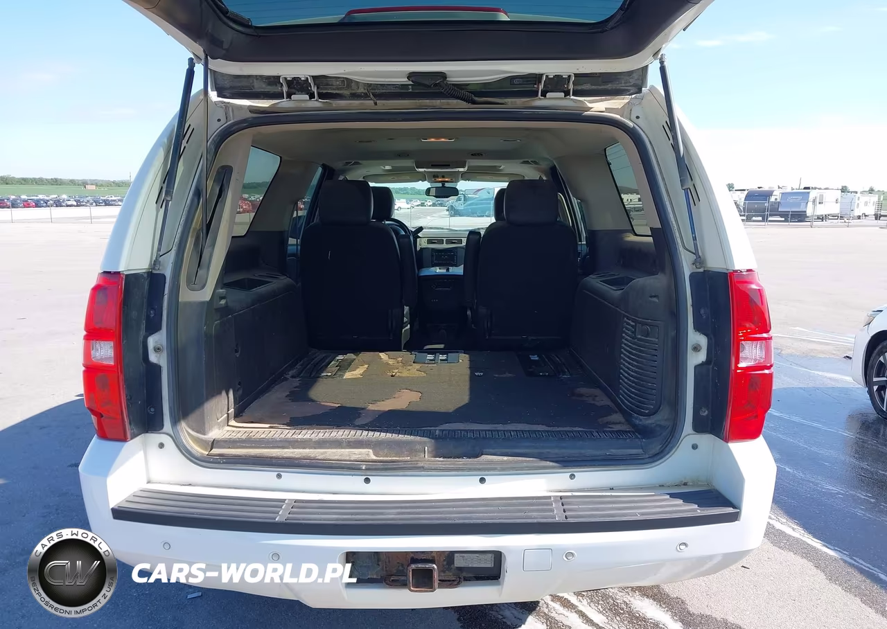 2011 Chevrolet Suburban 1500 Lt1 VIN:1GNSKJE34BR371373 - 17