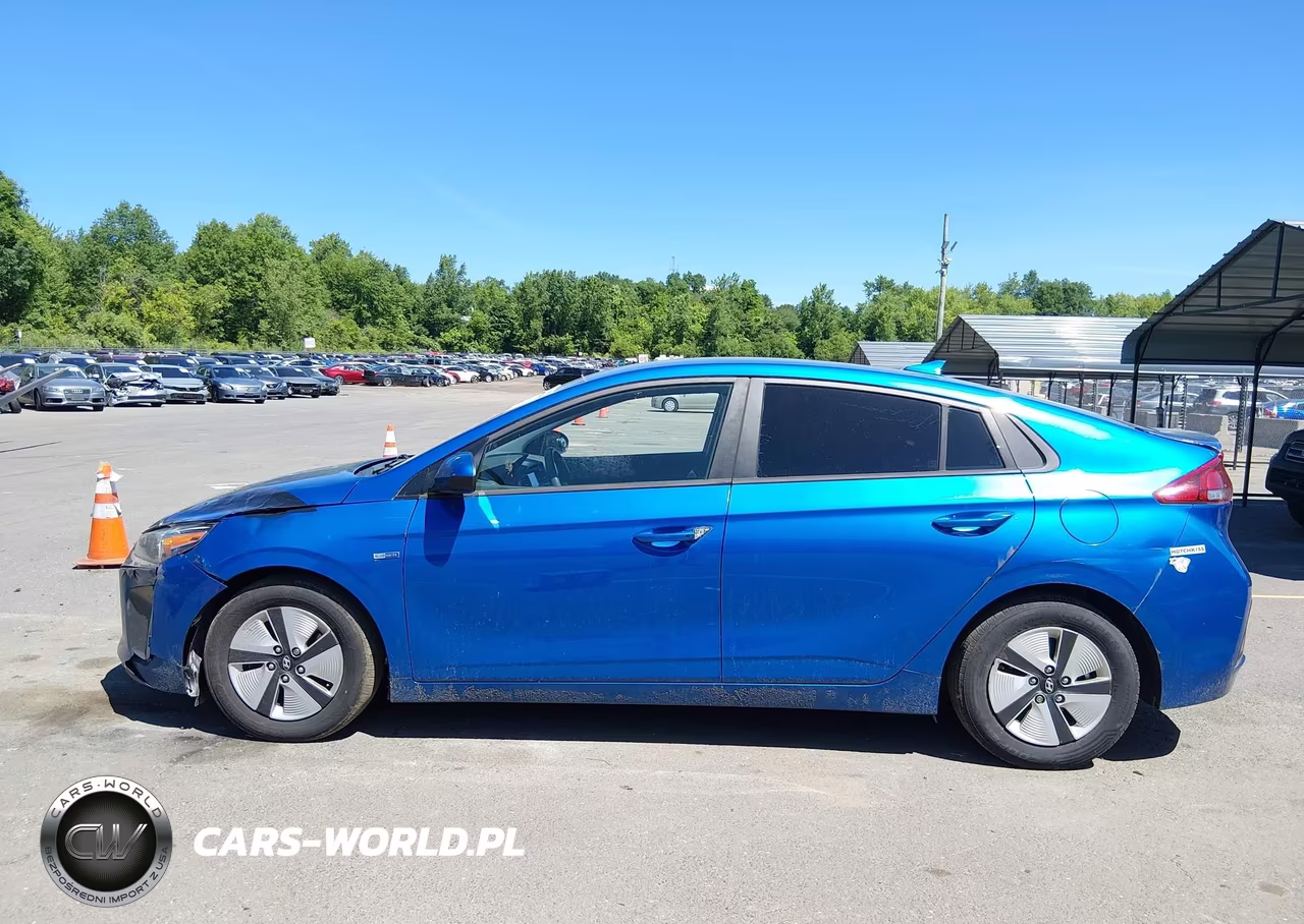 2018 Hyundai Ioniq Hybrid Blue VIN:KMHC65LC4JU084568 - 15