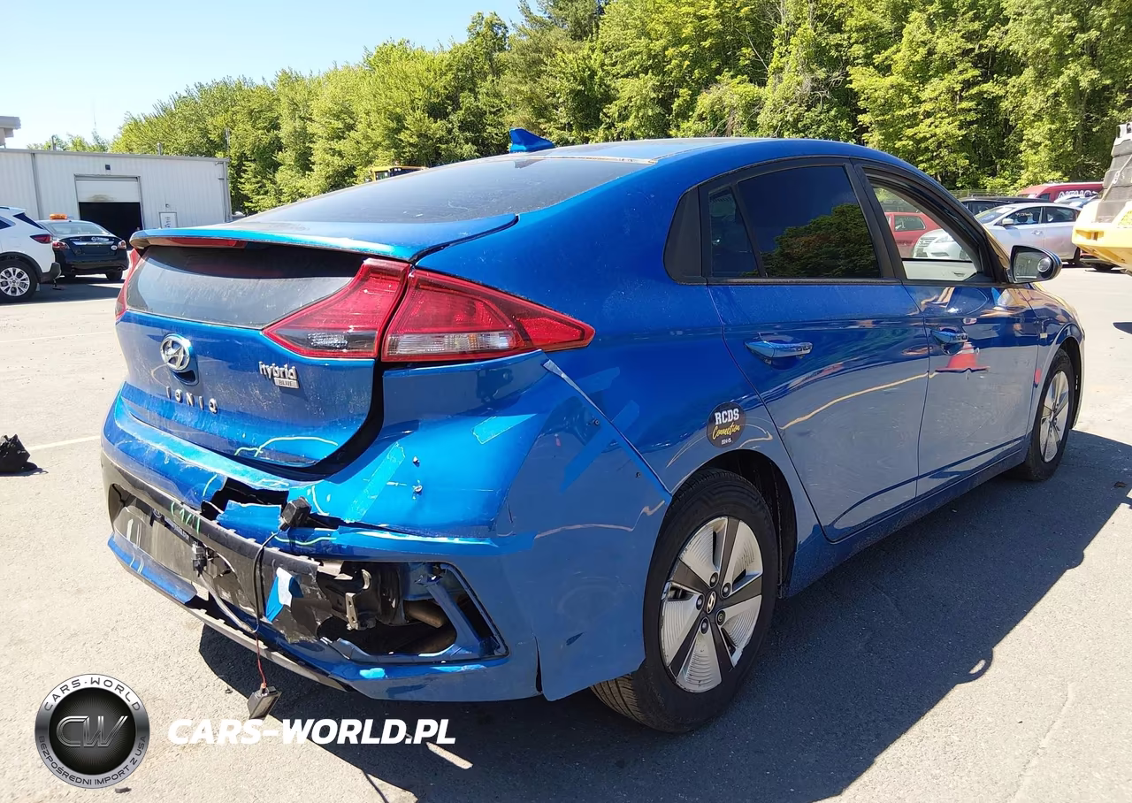 2018 Hyundai Ioniq Hybrid Blue VIN:KMHC65LC4JU084568 - 4