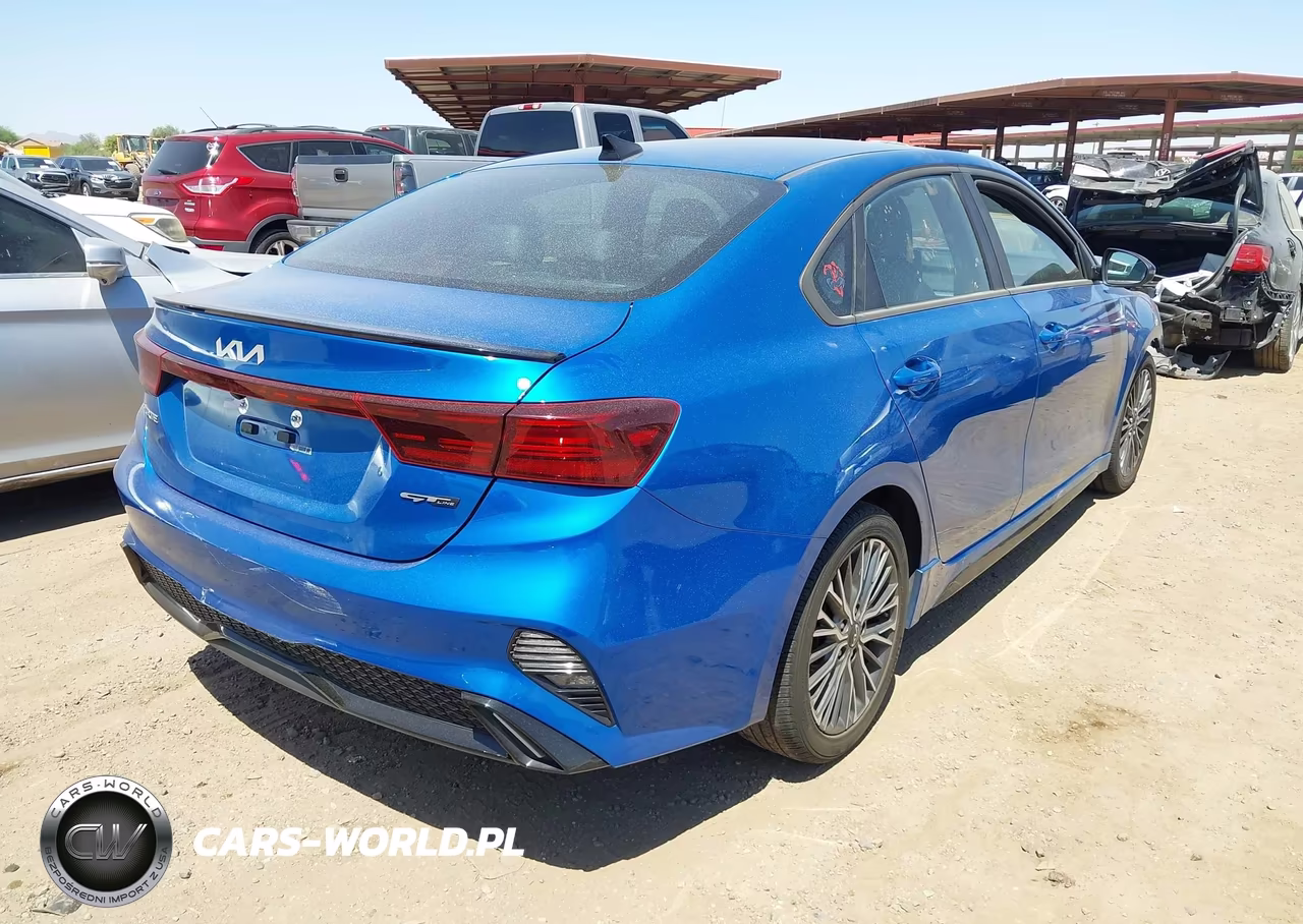 2022 Kia Forte Gt-Line VIN:3KPF54AD3NE421892 - 4