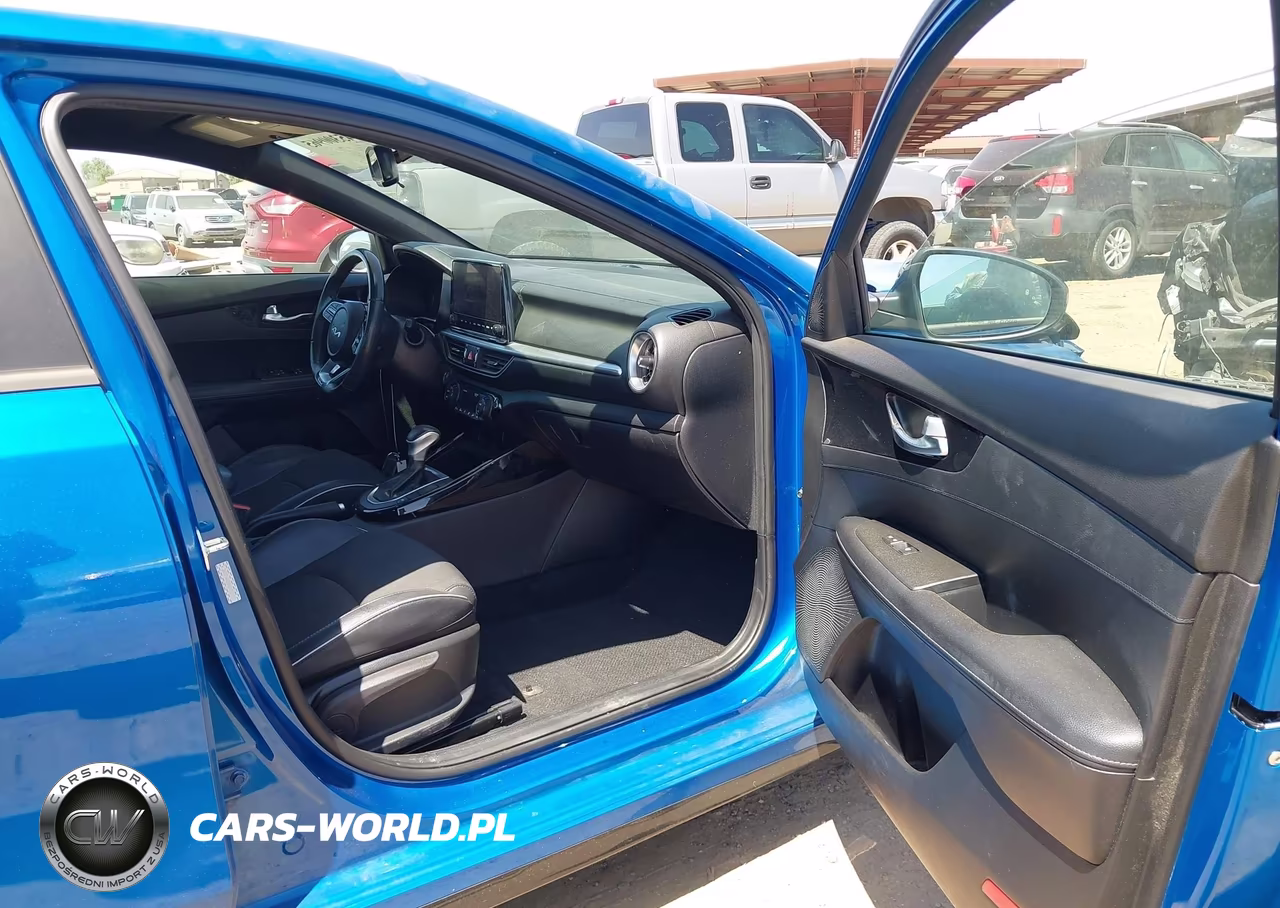 2022 Kia Forte Gt-Line VIN:3KPF54AD3NE421892 - 5